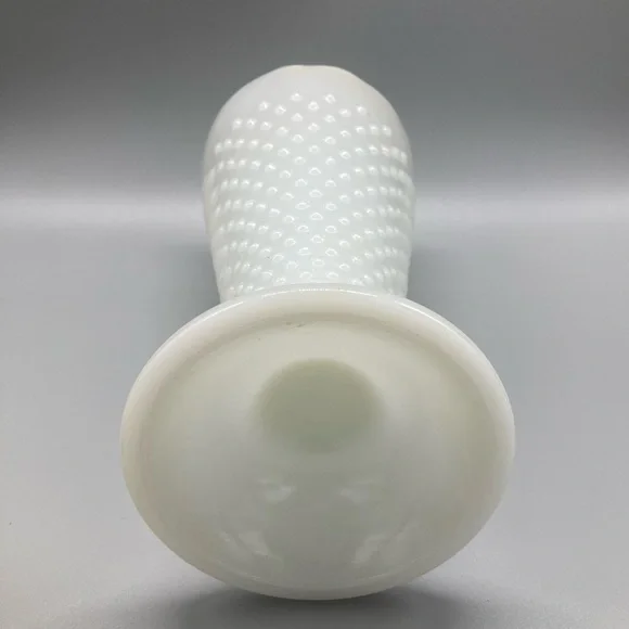 Anchor Hocking Milk Glass Hobnail Trumpet Vase/Wedding/Flower Arrangements /Gift - Picture 3 of 8